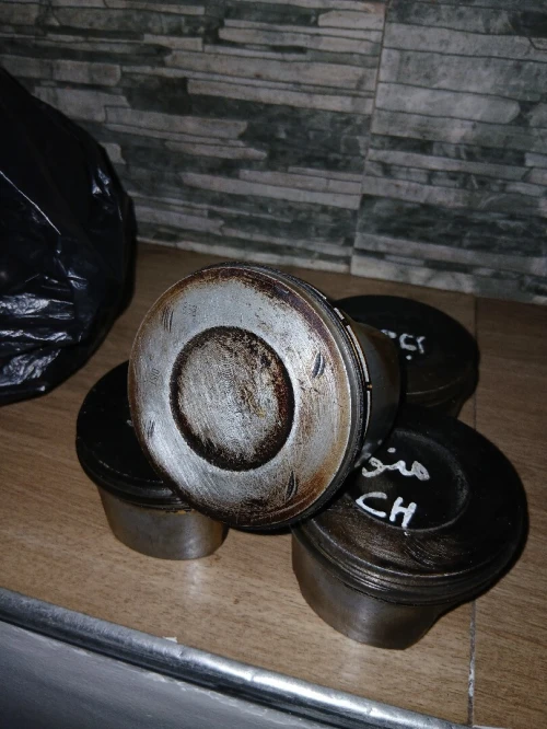 Piston peugeot 2.0 L 16v pour 206 gti et 406