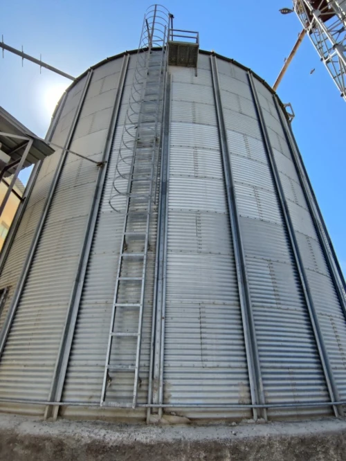 Silo de 1000 Tonnes 14 mètre de diamètre a fond plat de Marque OBIAL