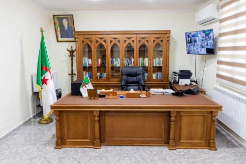Bureau des cadres supérieurs, directeurs et hommes d affaires