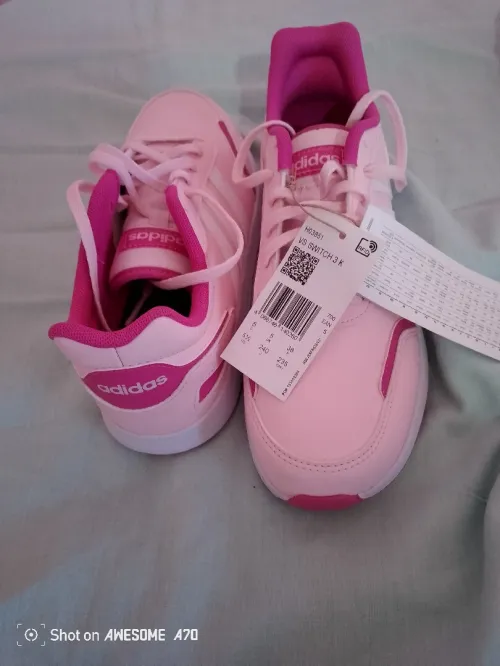 02 paires de chaussures Adidas d'origine ( France) pointure 38