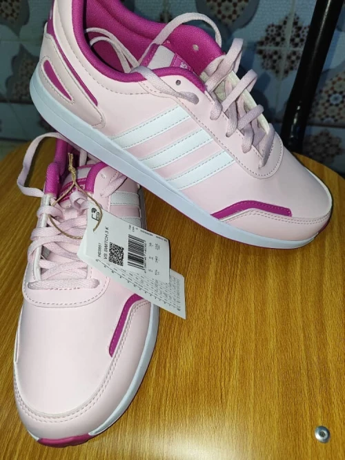 02 paires de chaussures Adidas d'origine ( France) pointure 38