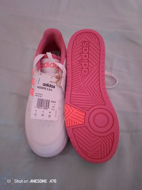 02 paires de chaussures Adidas d'origine ( France) pointure 38