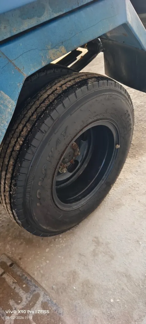 TOYOTA HiNO 611 à benne 2012