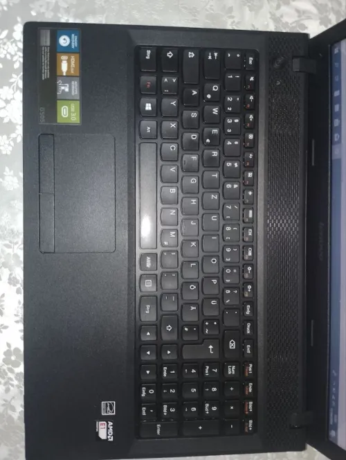 Lenovo AMD E1-2100  4GB ram