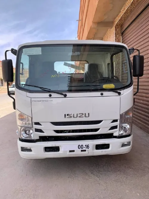 Isuzu Reward 