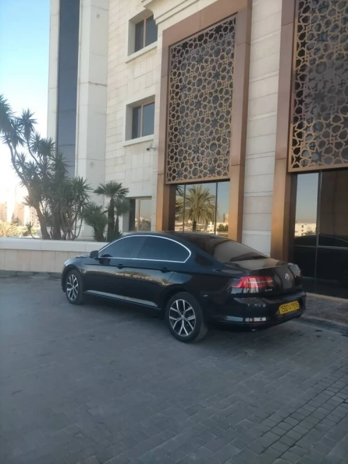Location van 9 place avec chauffeur & passat & Audi A6 