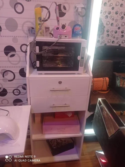 Matériel de coiffeuse 