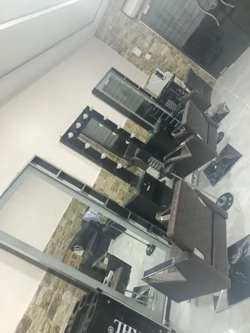 Matériel de coiffeuse 