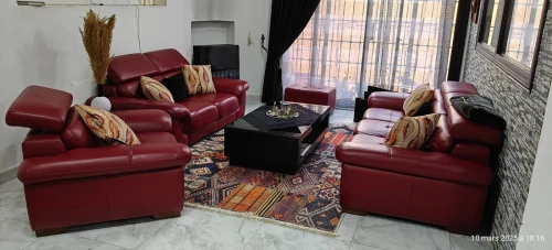 Salon simili cuir 6 places plus un pouffe moderne 
