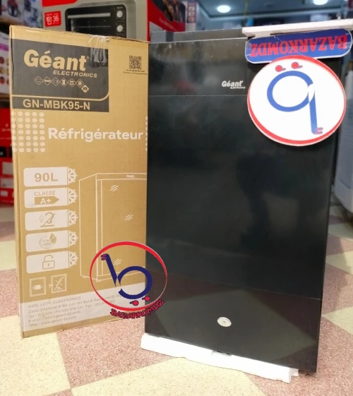 Refrigerateur maxibar Géant noir
