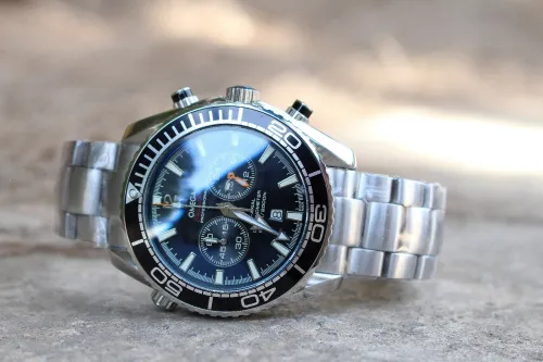 Montres OMEGA Seamaster Planet Ocean 1