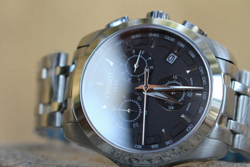 Montre TISSOT Couturier