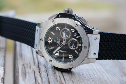 PROMOTIONS SOLDES: Montres HUBLOT BIG BANG Steel