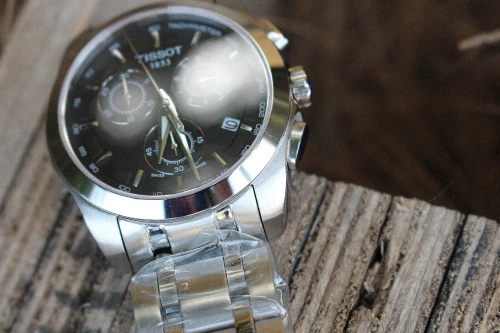 Montre TISSOT Couturier