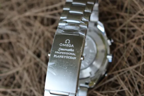 Montres OMEGA Seamaster Planet Ocean 1