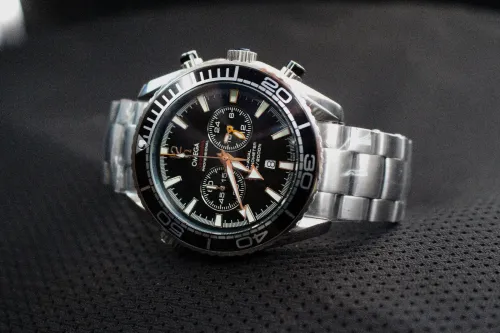 Montres OMEGA Seamaster Planet Ocean 1
