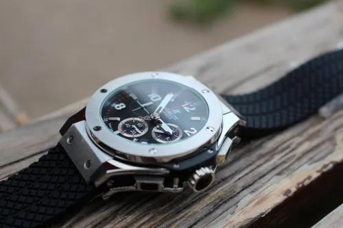 PROMOTIONS SOLDES: Montres HUBLOT BIG BANG Steel