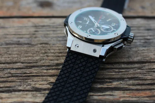 PROMOTIONS SOLDES: Montres HUBLOT BIG BANG Steel