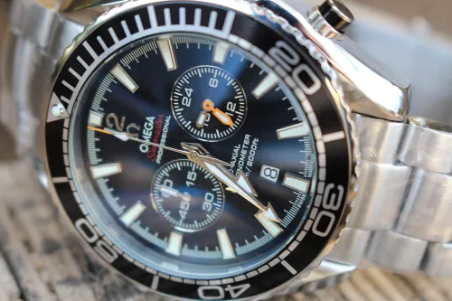 Montres OMEGA Seamaster Planet Ocean 1