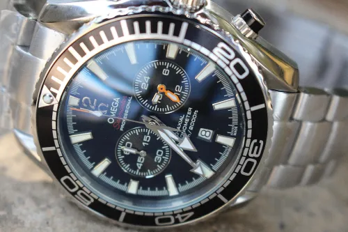 Montres OMEGA Seamaster Planet Ocean 1