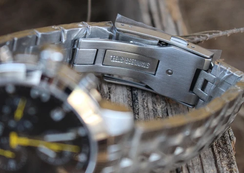 Montres pour hommes TISSOT PRC 200 Nouveau modèle Noire/Jaune