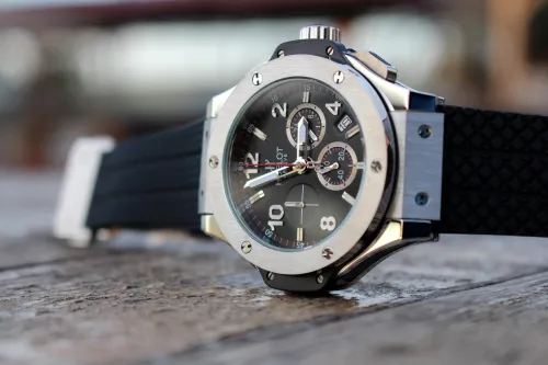 PROMOTIONS SOLDES: Montres HUBLOT BIG BANG Steel