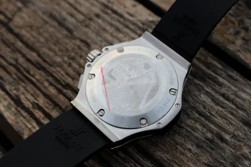 PROMOTIONS SOLDES: Montres HUBLOT BIG BANG Steel