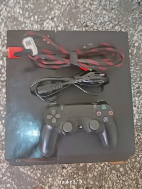PS4 FAT version 12.50 500 G avec manattes
