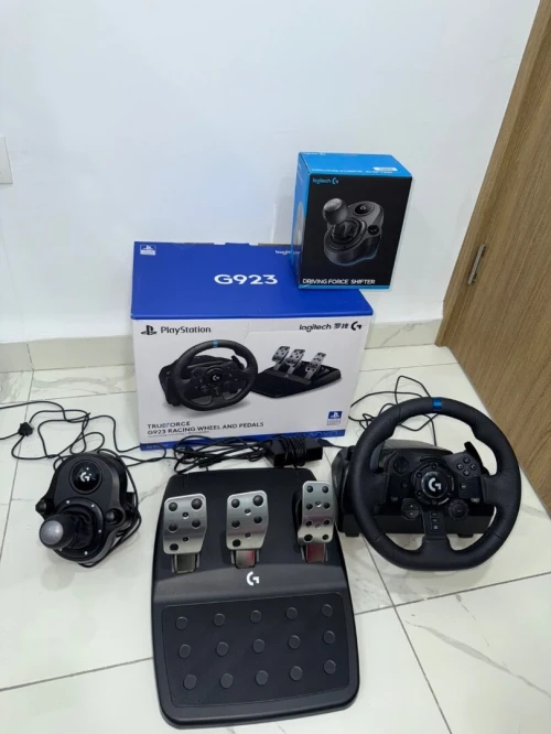 Logitech G923 + Logitech Driving Force Shifter