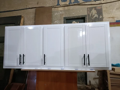 Élément de cuisine en bois rouge différentes dimensions