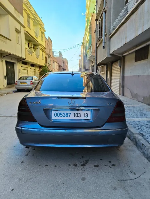 Mercedes Classe E 2003 E220