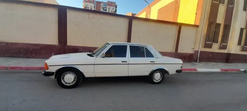 Mercedes Classe E 1982 Classe E