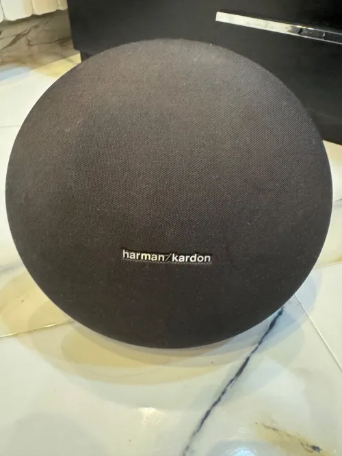 Harlan kardon onyx studio 4