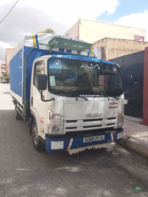 Isuzu NPR 2011 Isuzu