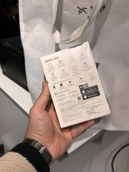 DJI Osmo 360 Caméra 360 8K + SelfieStickit