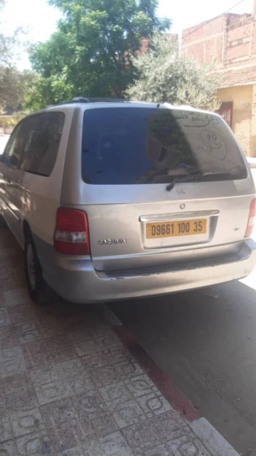 Kia CARNIVAL 2000 