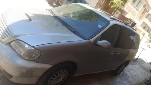 Kia CARNIVAL 2000 