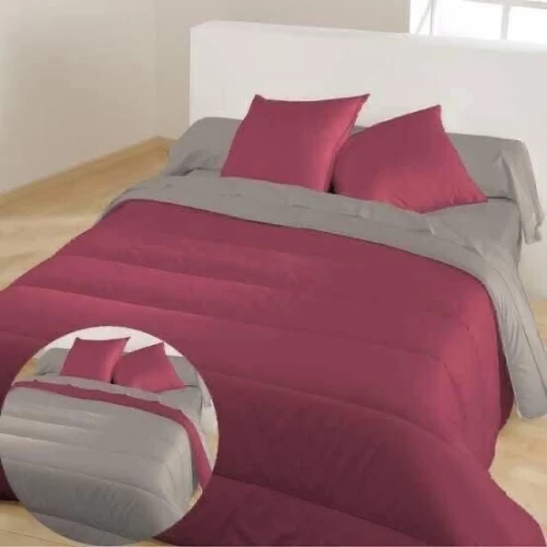 Lot de 60 pieces comprenant des couvre lit , draps , couette , couverture ect..