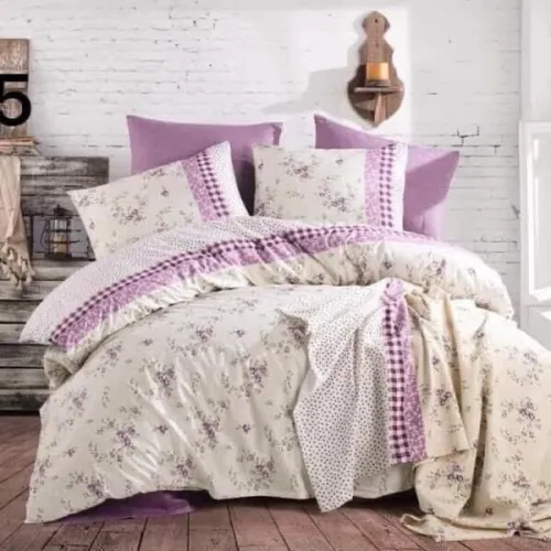 Lot de 60 pieces comprenant des couvres lit, draps , couette , couverture ect..