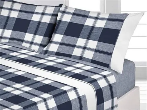 Lot de 60 pieces comprenant des couvres lit, draps , couette , couverture ect..