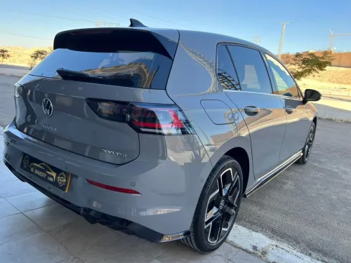 Volkswagen Golf 8 2025 R-Line