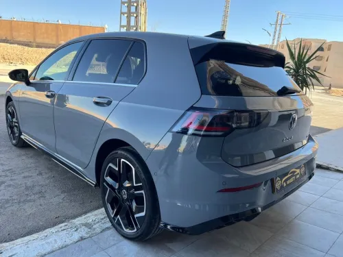 Volkswagen Golf 8 2025 R-Line