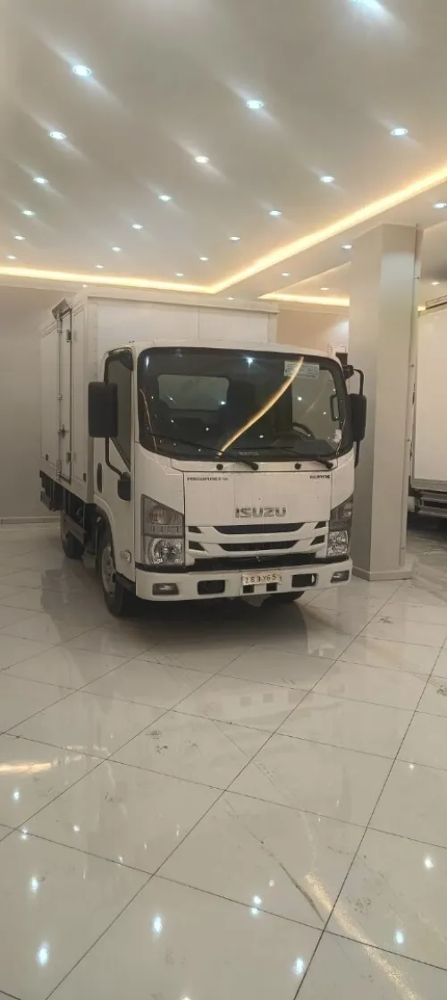 Isuzu Super jombo 2025