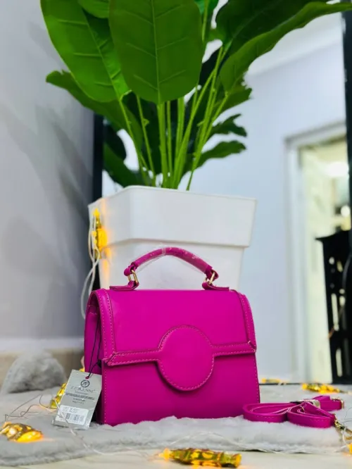 Sacs à main pour femmes qualité TOP importation .