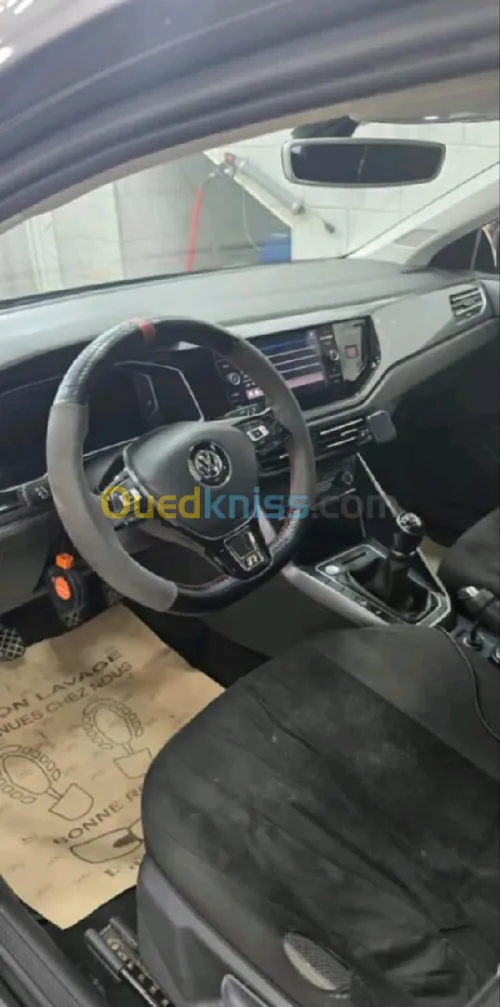 Volkswagen Polo 2019 R-line