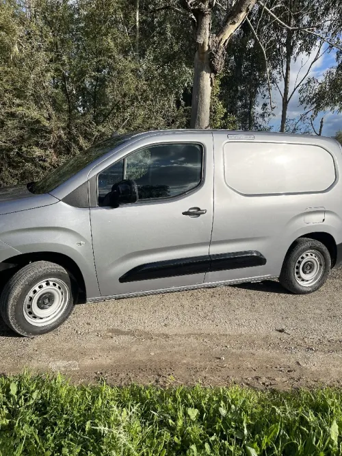 Fiat Doblo 2025 3 places