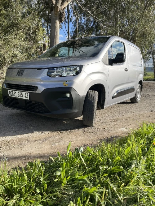 Fiat Doblo 2025 3 places
