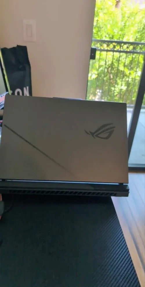 New ASUS ROG Strix G16 - Ryzen 9 8940HX - RTX 5070 - NEUF CABA USA
