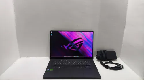 PC Gamer ASUS ROG Zephyrus G16 - Ultra 9 185H / RTX 4070 Caba USA