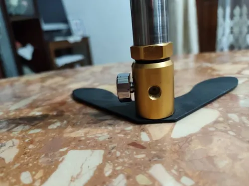 Pompe de gonflage de carabine a air comprimé et de recharge de bouteille de plangée sous marine
